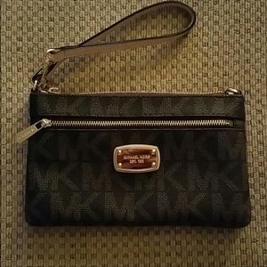Michael Kors Wristlet